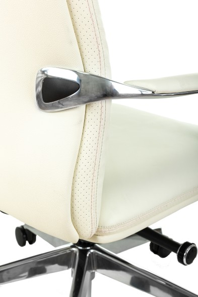 Кресло руководителя Бюрократ _VEGA 